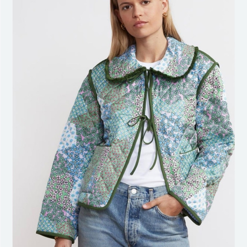 KITRI Size Small Piper Quilted Bed Jacket Floral Patchwork  CP25